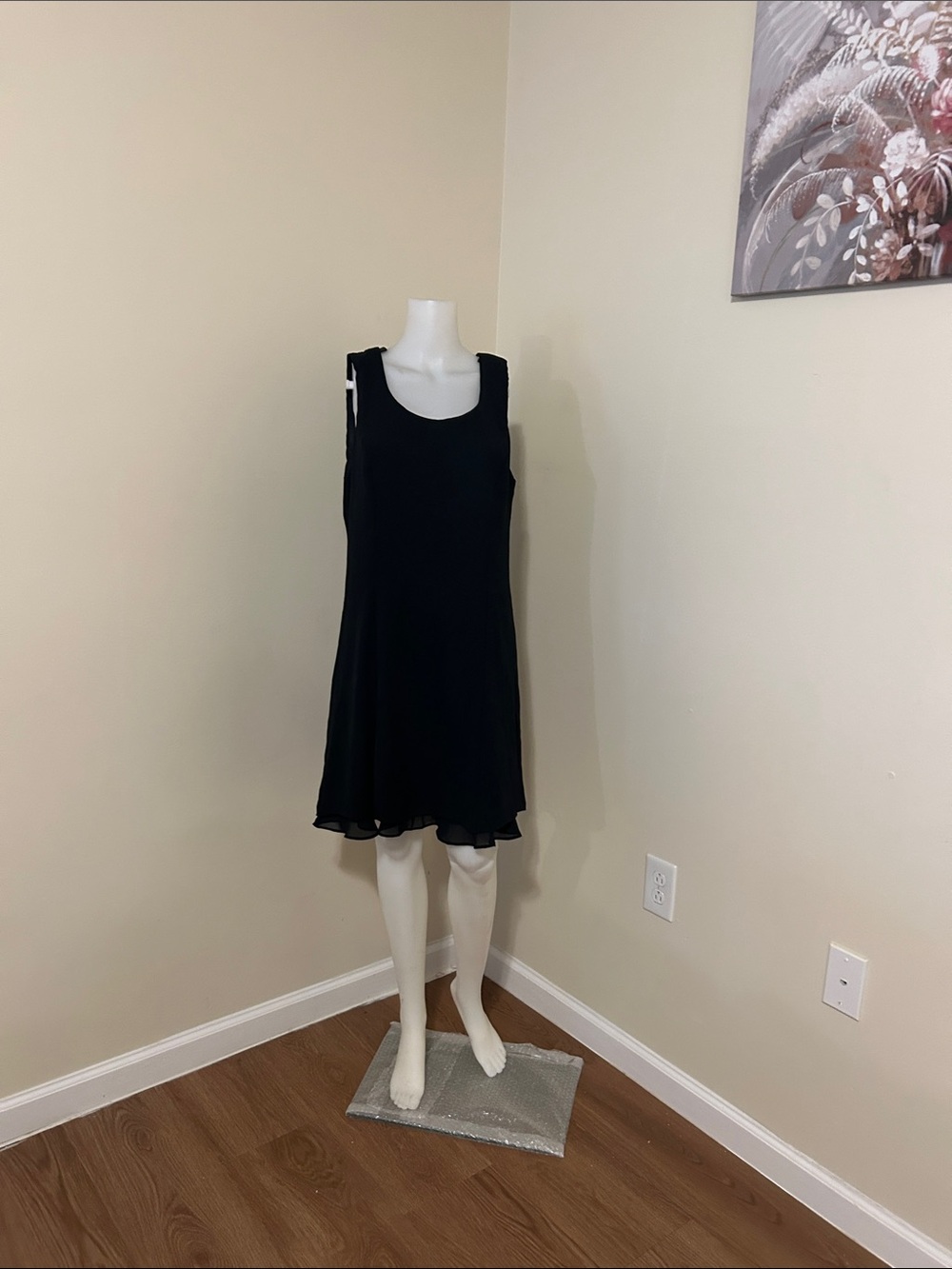 Elegant Black Sleeveless Mini Dress